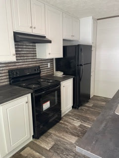 Manufactured Home Kitchen Stove & Counter