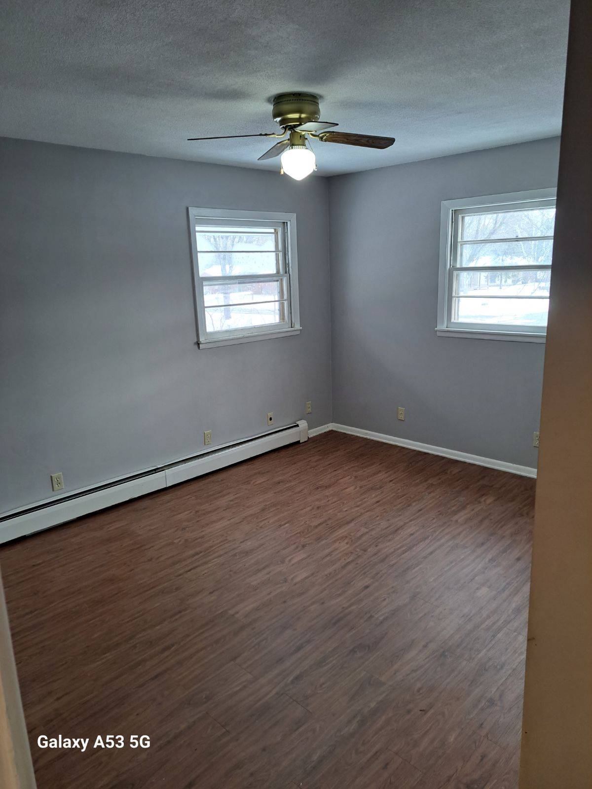 11559130-DL5RsDJQdc7FFsZD.jpg Apartment for Rent!