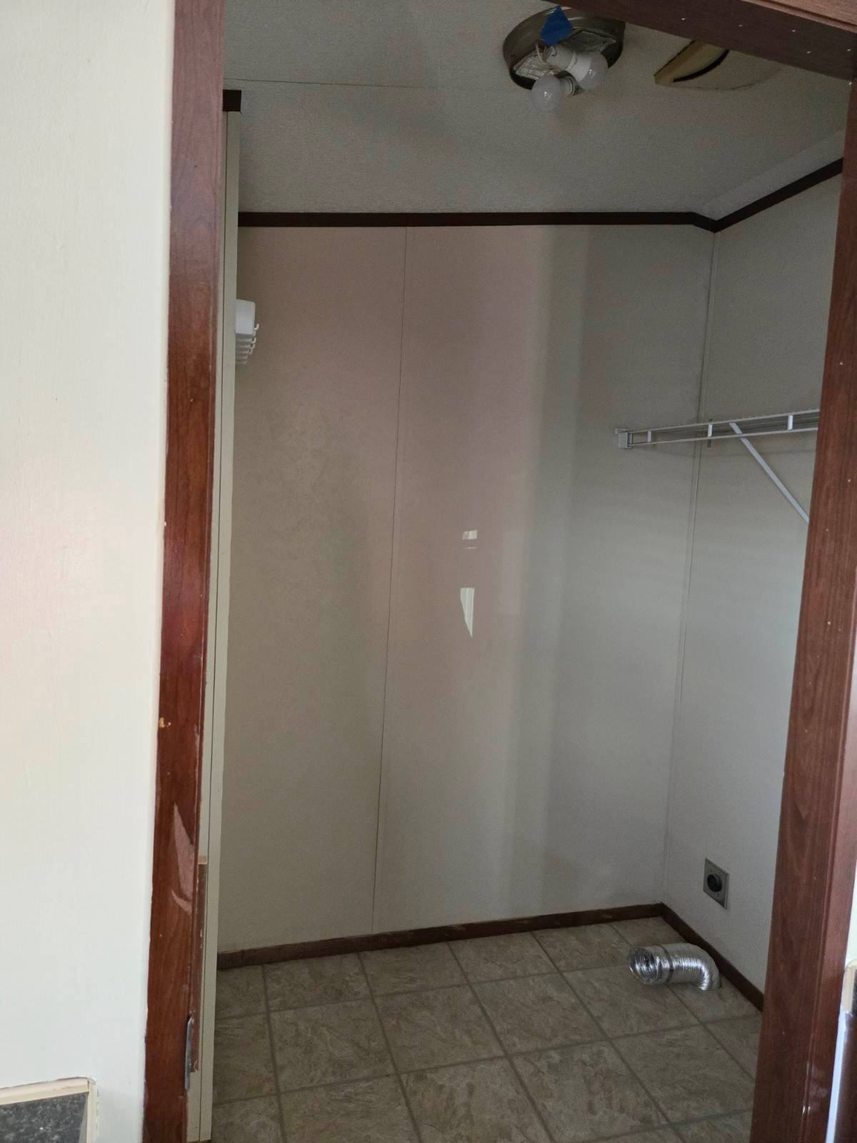 11573744-lDvP41JrS1STnT5Y.jpg ALL You Need in One BEAUTIFUL space!!
