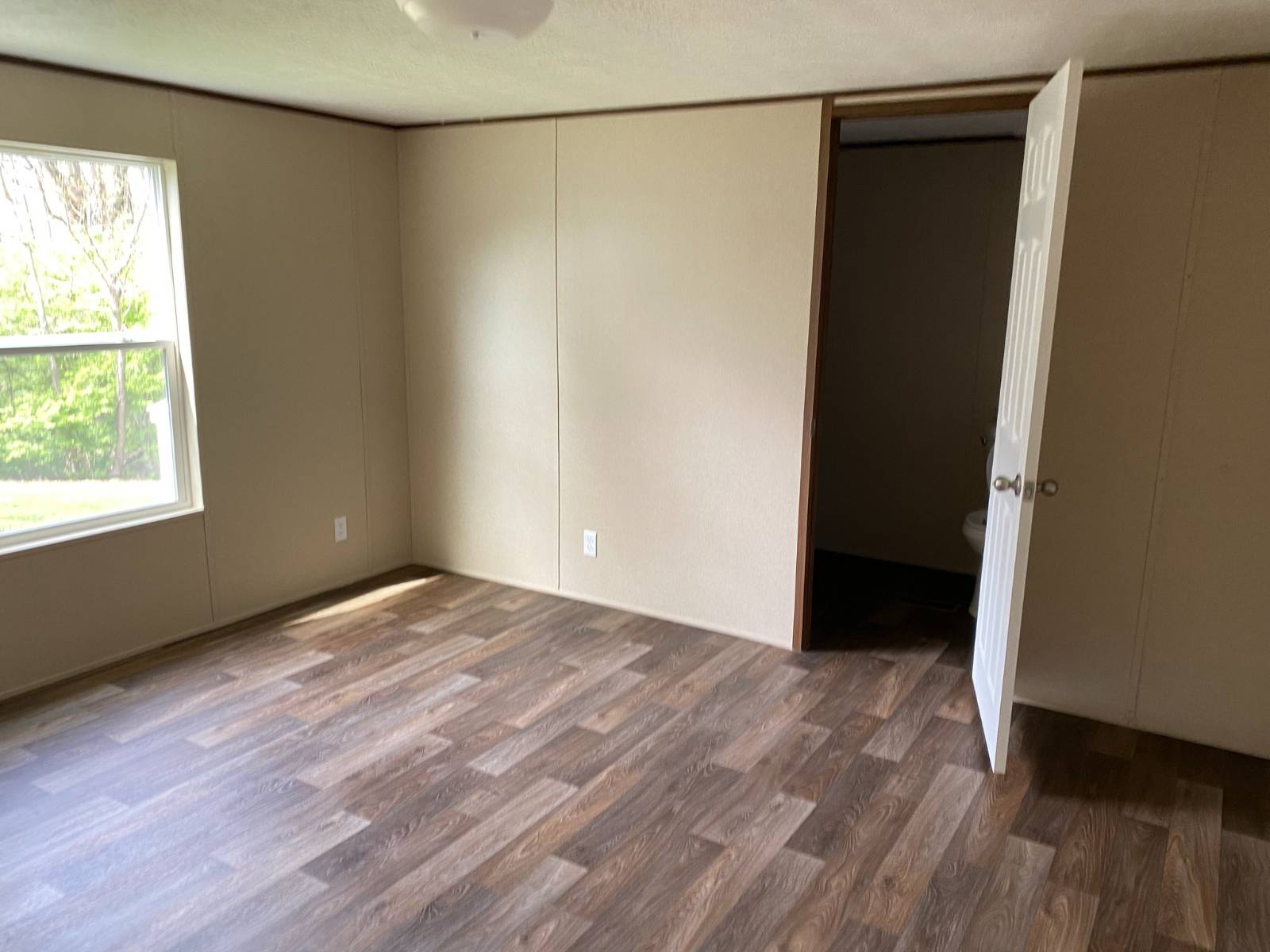 11594549-Hc7FrkkFqXqh6j3F.jpg All you need in one BEAUTIFUL space!