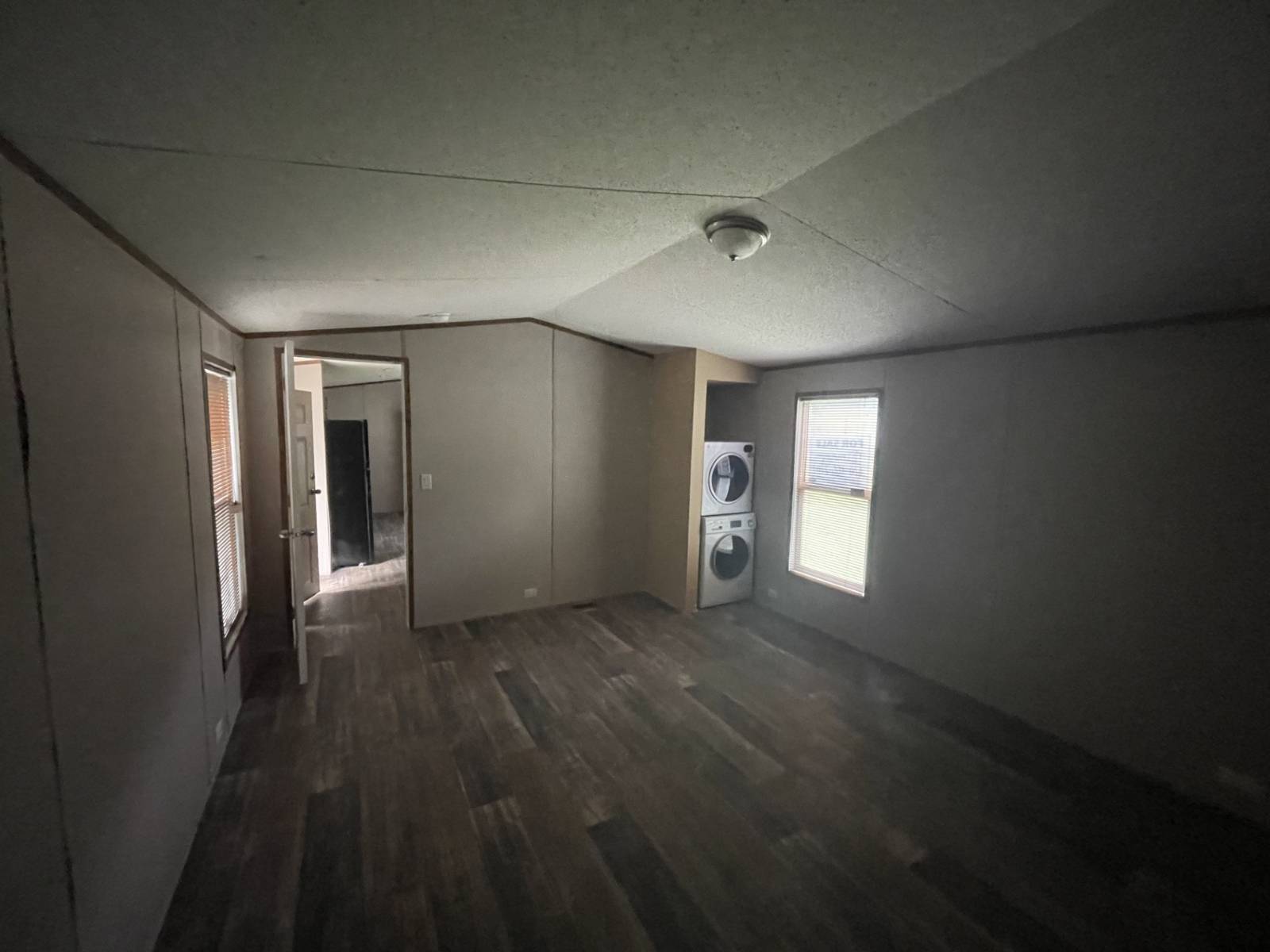 11599356-jkXSXQDG3rMMvNXj.jpg BEAUTIFUL, Brand New Home For Sale!