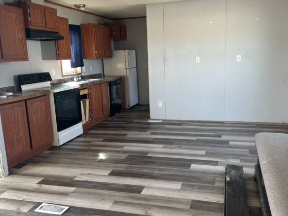 Beautiful Mobile Home for Sale