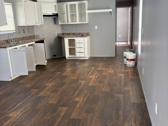 Beautiful Mobile Home for Sale!